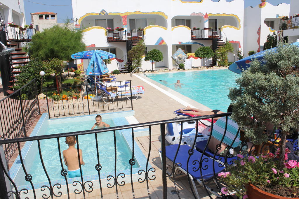 Hotel Laguna ヴァマ・ヴェケ エクステリア 写真